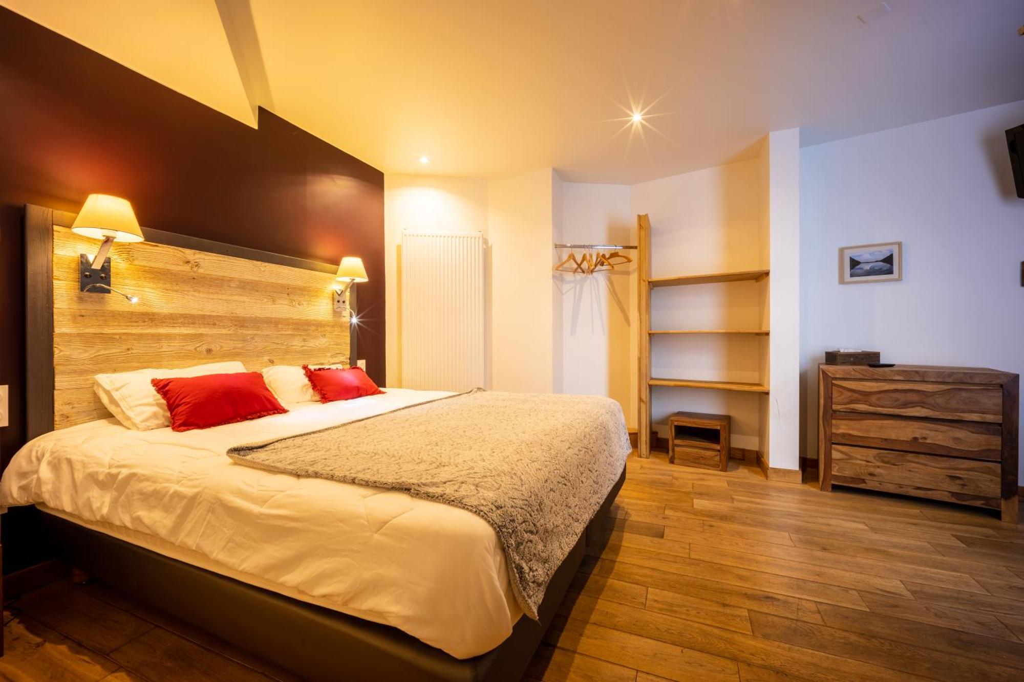 Le Christiania Hotel แซ็งต์-ลารีย์-ซูว์ลอง ภายนอก รูปภาพ