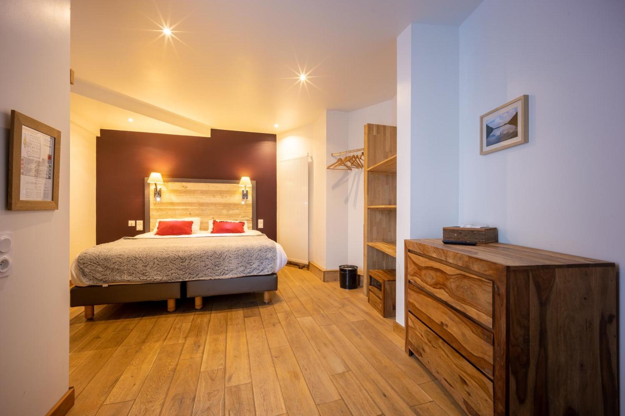 Le Christiania Hotel แซ็งต์-ลารีย์-ซูว์ลอง ภายนอก รูปภาพ